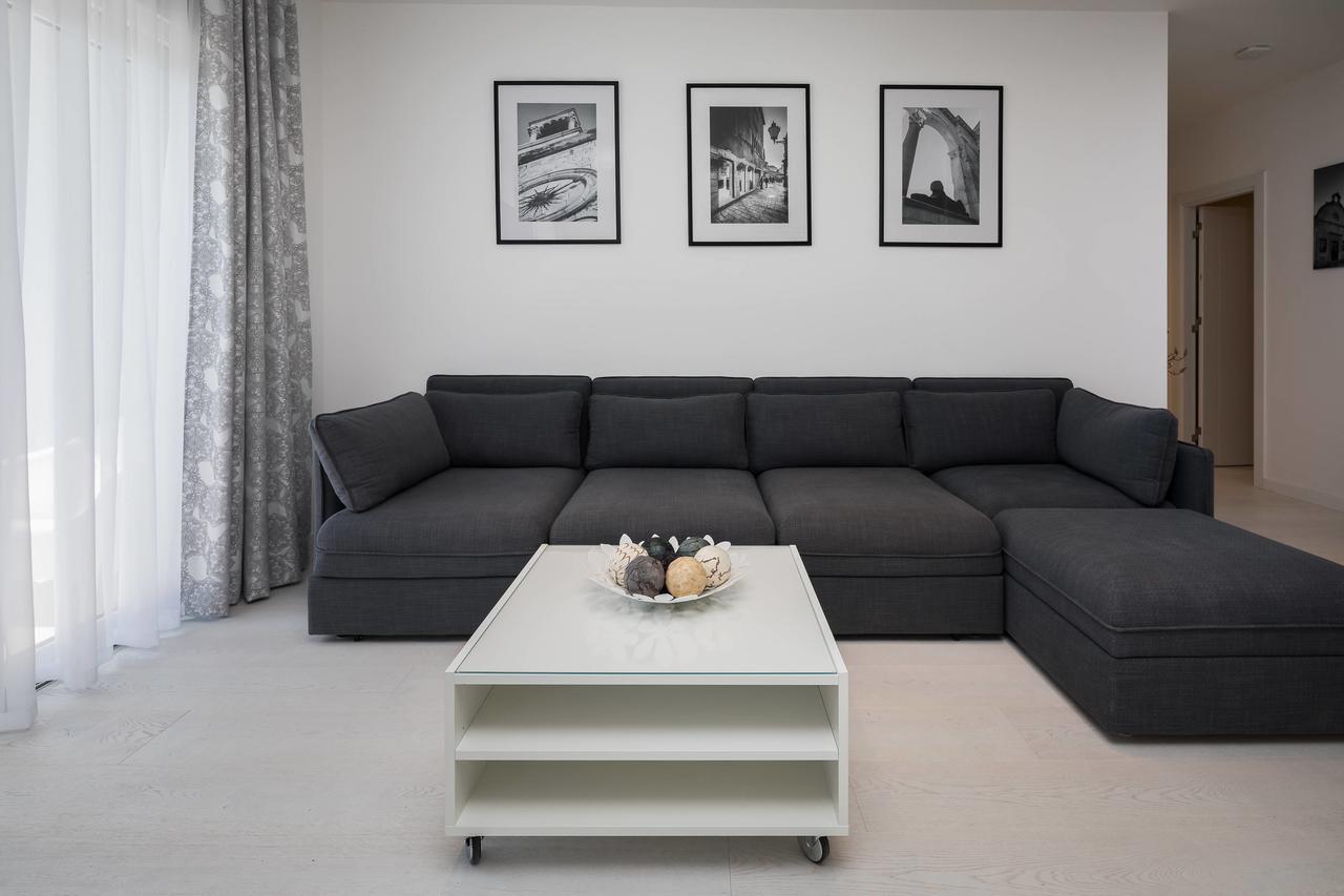 S Luxury Apartments สปลิท ภายนอก รูปภาพ